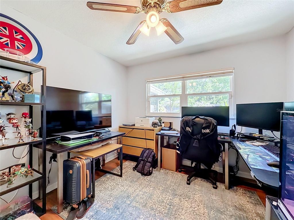 Image 30 of property listing at 8517 CEDAR COVE COURT, Orlando, FL 32819