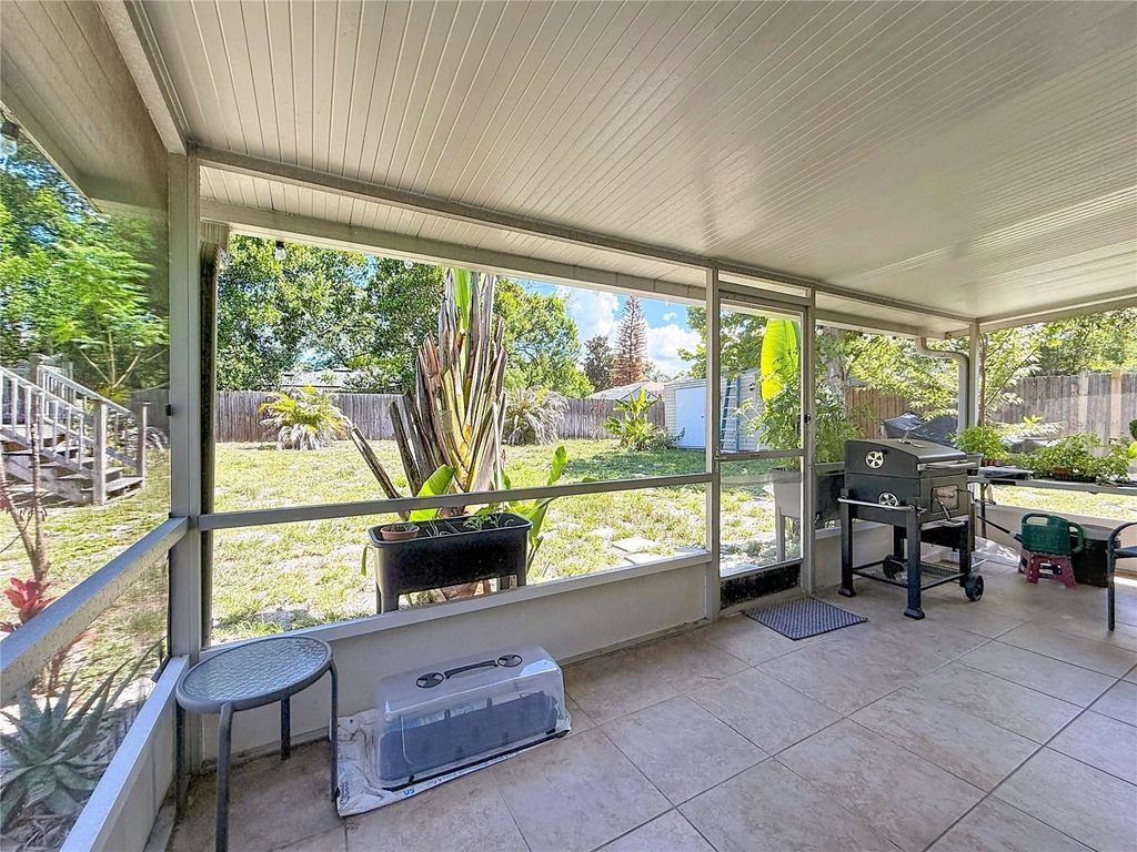 Image 48 of property listing at 8517 CEDAR COVE COURT, Orlando, FL 32819