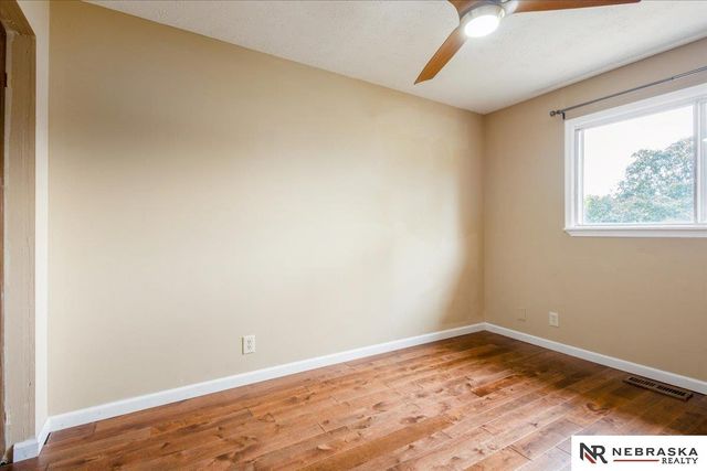 4905 N 93rd Street, Omaha, NE 68134