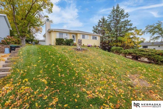 4905 N 93rd Street, Omaha, NE 68134