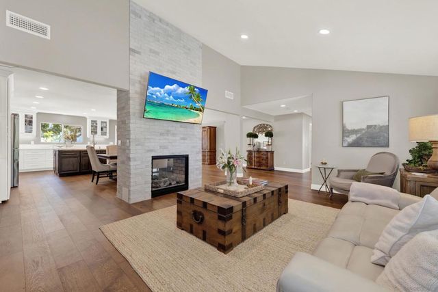 12325 Nacido Dr, San Diego, CA 92128