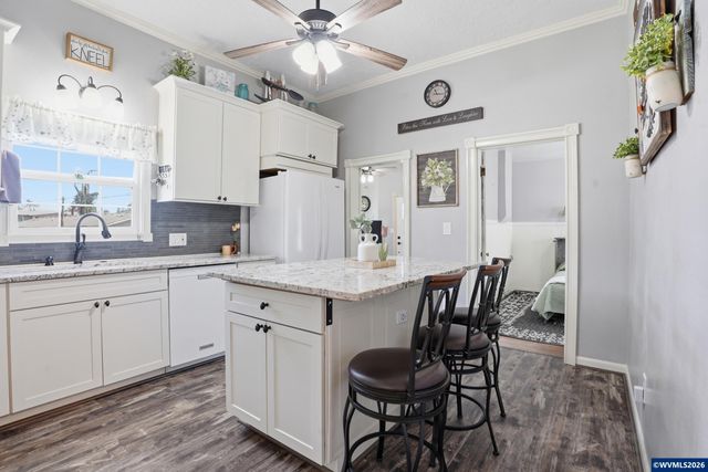 798 Young St, Woodburn, OR 97071