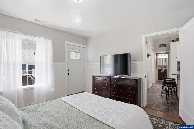 798 Young St, Woodburn, OR 97071