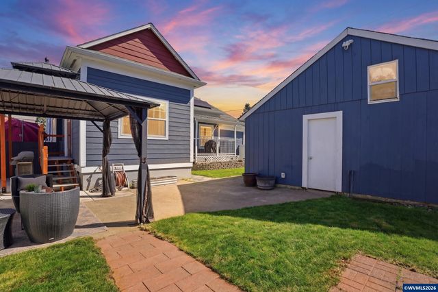 798 Young St, Woodburn, OR 97071