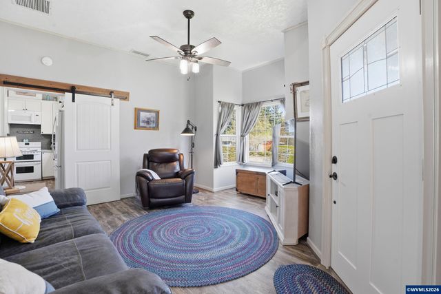 798 Young St, Woodburn, OR 97071