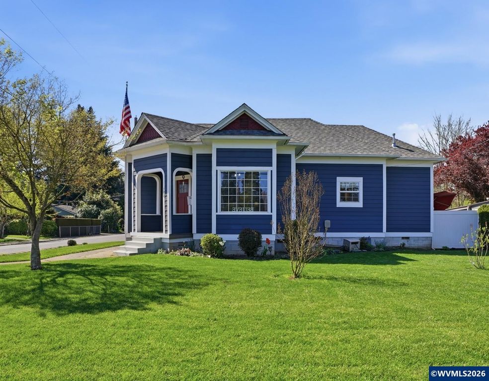 798 Young St, Woodburn, OR 97071
