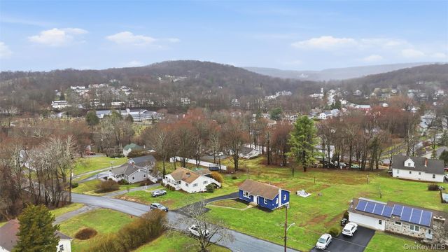 19 Reservoir Avenue, Unionville, NY 10988