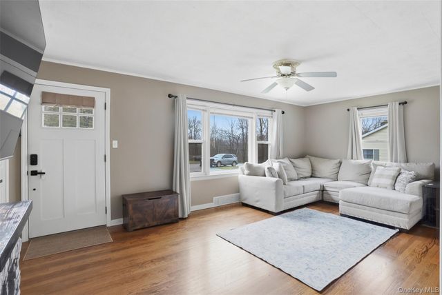 19 Reservoir Avenue, Unionville, NY 10988