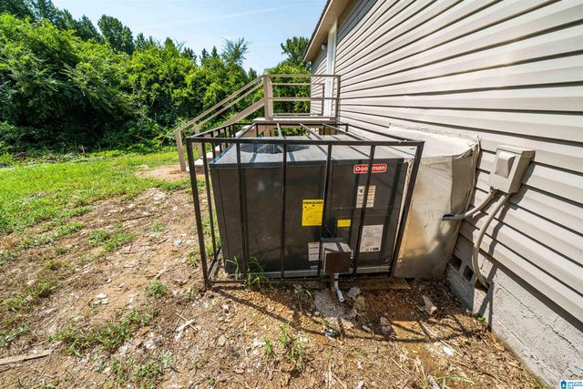 862 HILLVIEW DRIVE, Bessemer, AL 35023