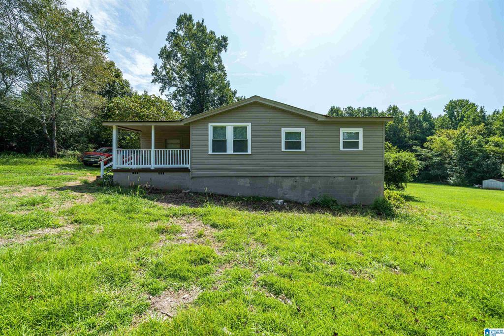 862 HILLVIEW DRIVE, Bessemer, AL 35023