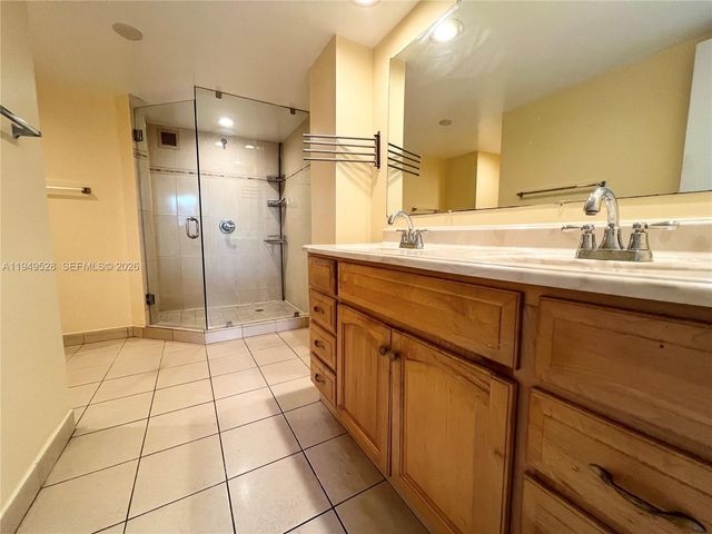 1833 S Ocean Dr 1109, Hallandale Beach, FL 33009