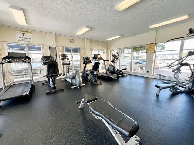 1833 S Ocean Dr 1109, Hallandale Beach, FL 33009