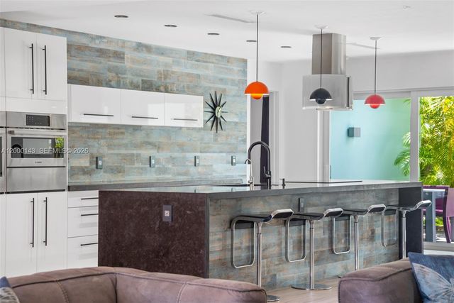 741 86th St, Miami Beach, FL 33141