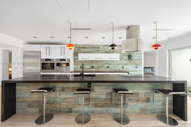 741 86th St, Miami Beach, FL 33141