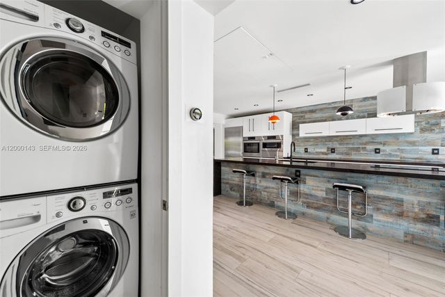 741 86th St, Miami Beach, FL 33141