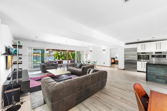 741 86th St, Miami Beach, FL 33141