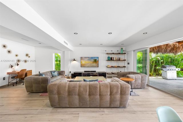 741 86th St, Miami Beach, FL 33141