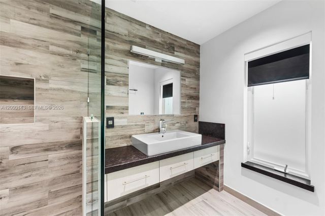 741 86th St, Miami Beach, FL 33141