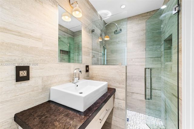 741 86th St, Miami Beach, FL 33141