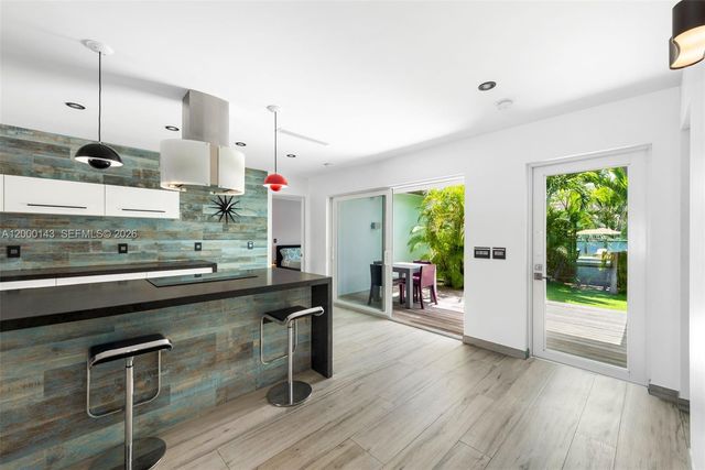 741 86th St, Miami Beach, FL 33141