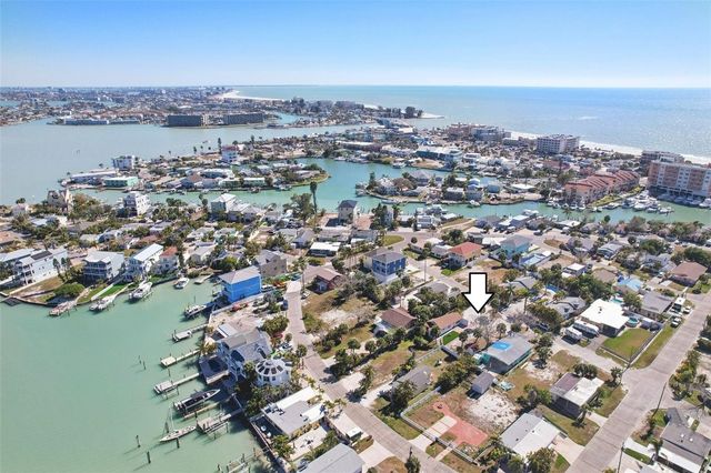 13135 4TH STREET E, Madeira Beach, FL 33708