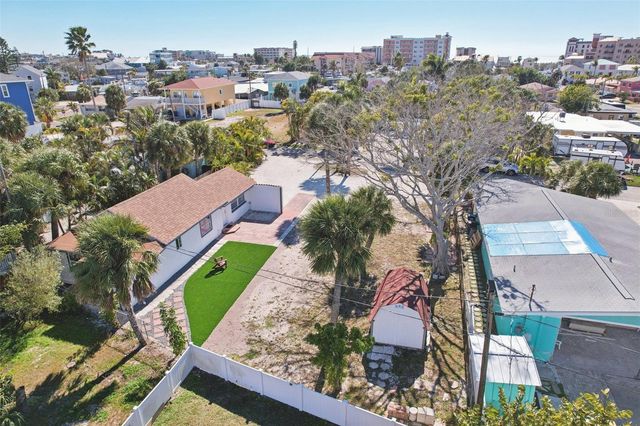 13135 4TH STREET E, Madeira Beach, FL 33708