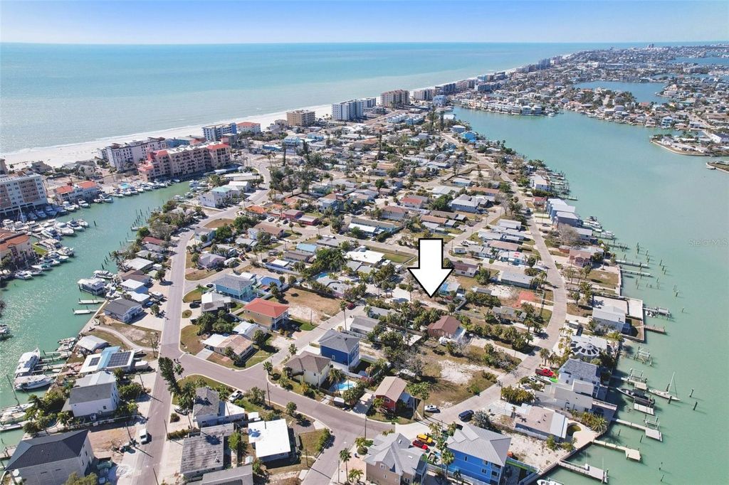 13135 4TH STREET E, Madeira Beach, FL 33708