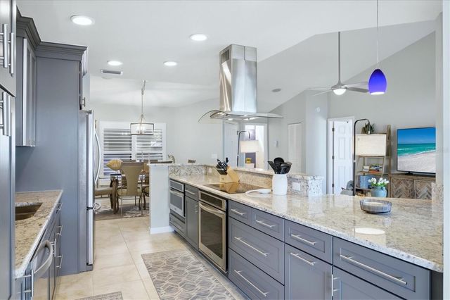 258 SOUTHAMPTON LANE 268, Venice, FL 34293