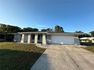 7620 CHERRYTREE LANE, New Port Richey, FL 34653