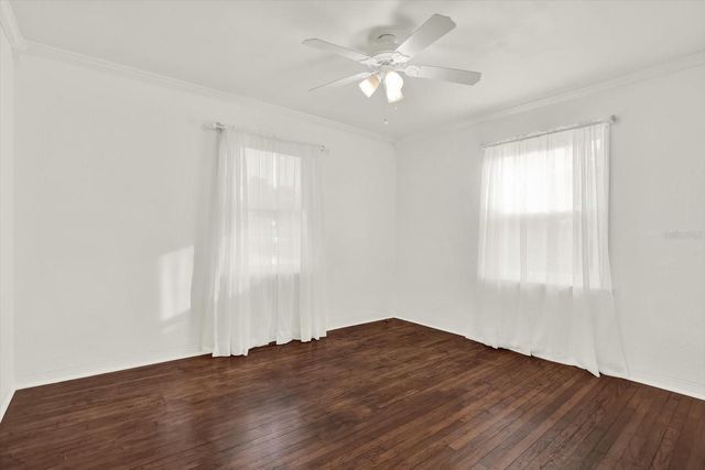 734 37TH AVENUE N, St Petersburg, FL 33704