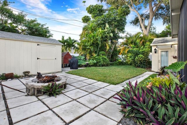 734 37TH AVENUE N, St Petersburg, FL 33704