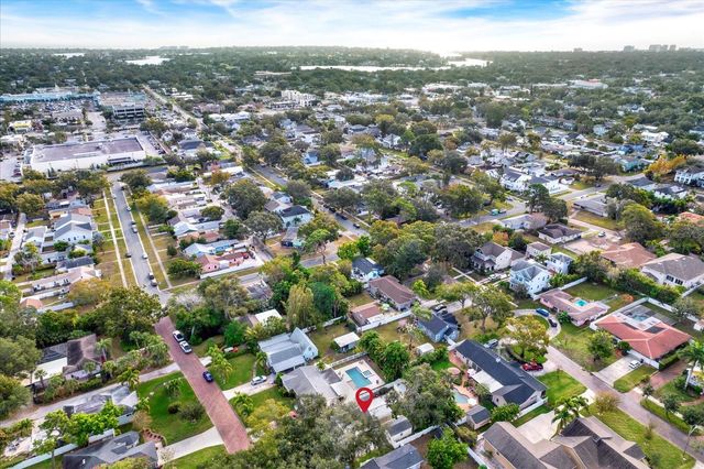 734 37TH AVENUE N, St Petersburg, FL 33704