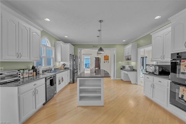 716 River Strand, Chesapeake, VA 23320