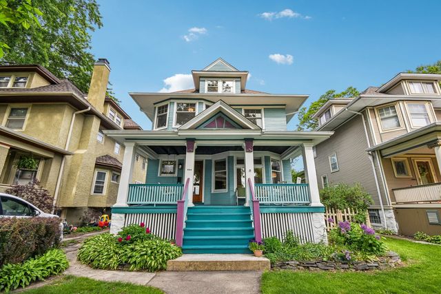 734 Gunderson Avenue, Oak Park, IL 60304