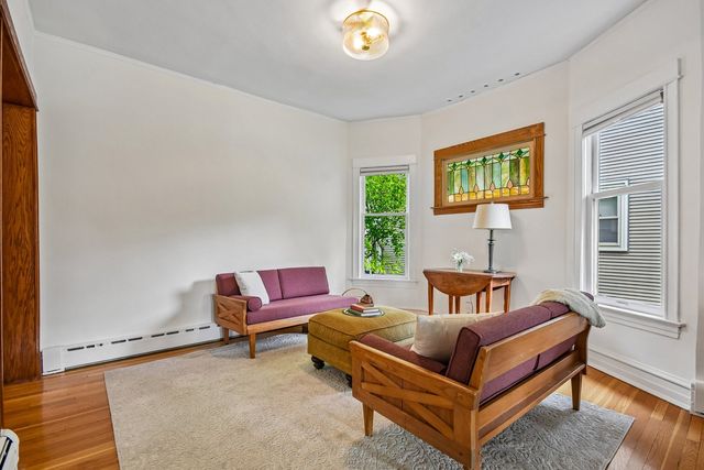734 Gunderson Avenue, Oak Park, IL 60304