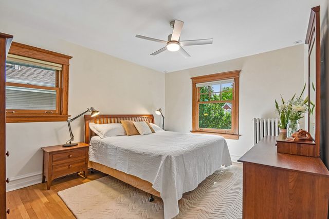 734 Gunderson Avenue, Oak Park, IL 60304