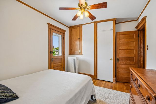 734 Gunderson Avenue, Oak Park, IL 60304