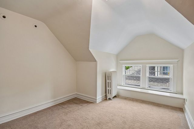 734 Gunderson Avenue, Oak Park, IL 60304