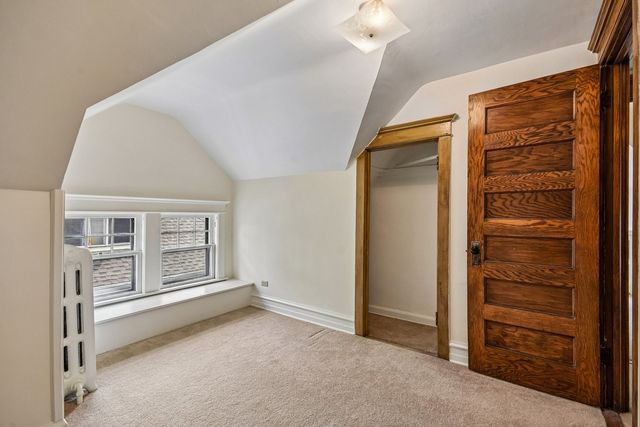 734 Gunderson Avenue, Oak Park, IL 60304