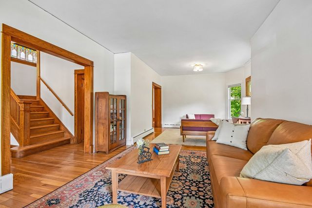734 Gunderson Avenue, Oak Park, IL 60304