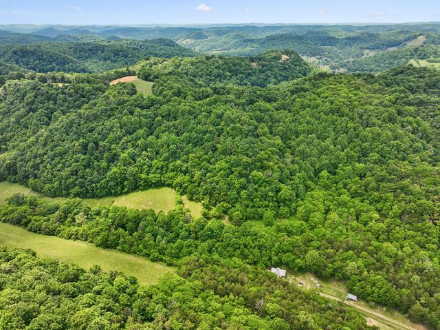 34 Friendship Hollow Rd, N, Pleasant Shade, TN 37145