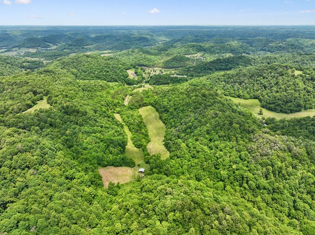 34 Friendship Hollow Rd, N, Pleasant Shade, TN 37145