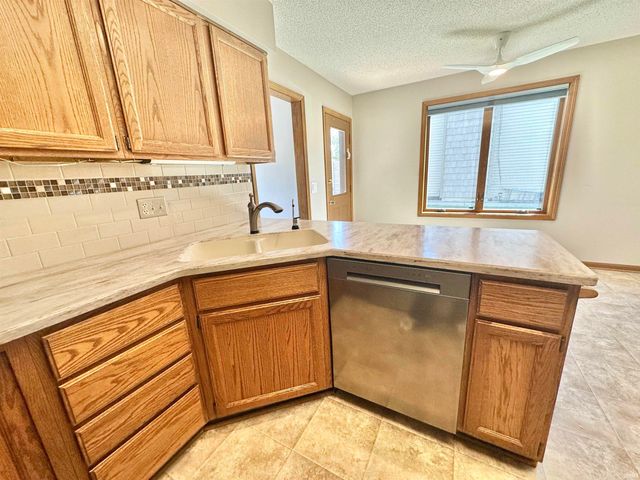 6501 Sedgemore Place, Fort Wayne, IN 46835