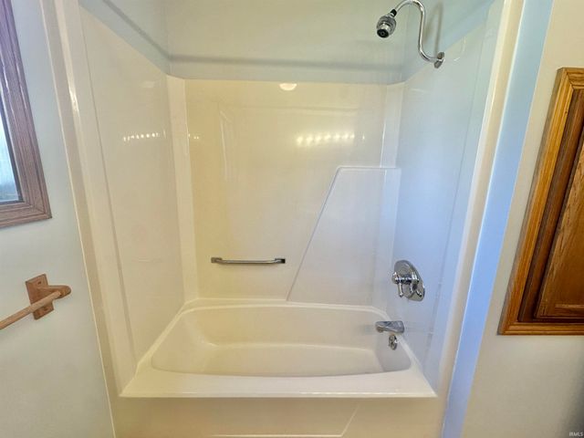 6501 Sedgemore Place, Fort Wayne, IN 46835