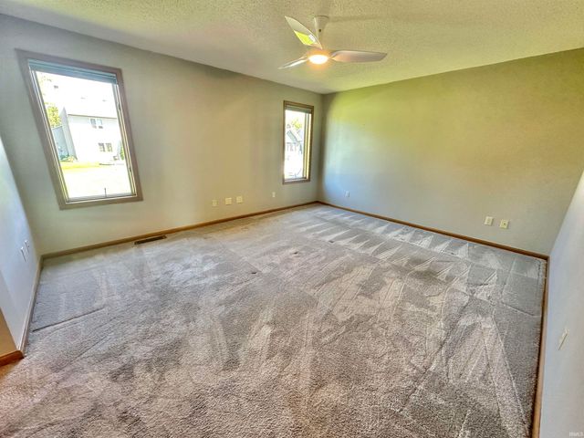 6501 Sedgemore Place, Fort Wayne, IN 46835