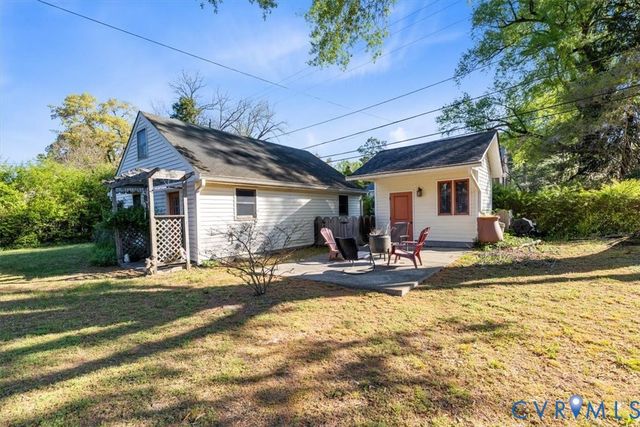 1595 Berkeley Ave, Petersburg, VA 23805