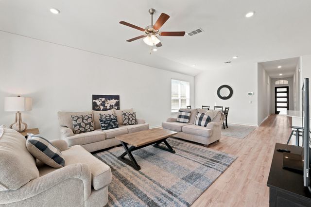 421 Peace Pipe WAY, Georgetown, TX 78628