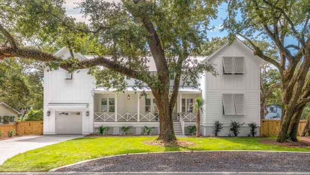 727 Mccants Drive, Mount Pleasant, SC 29464