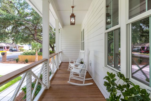 727 Mccants Drive, Mount Pleasant, SC 29464