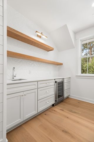 727 Mccants Drive, Mount Pleasant, SC 29464